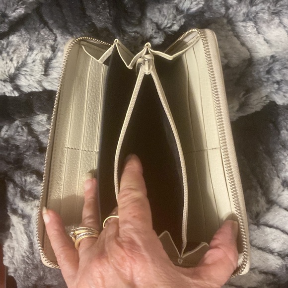 Authentic Gucci GG Monogram Zip Around Wallet - Picture 7 of 14